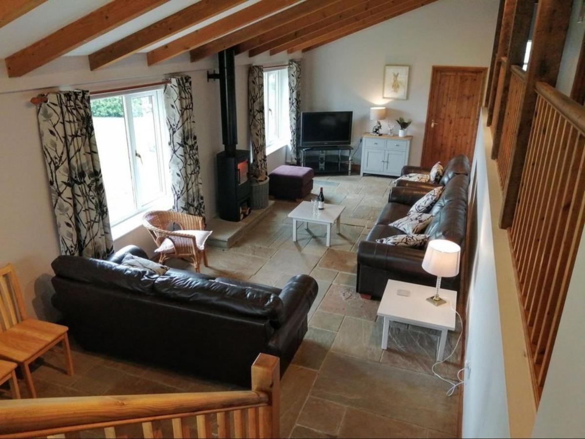 The Barn. Apartment Carmarthen Exterior photo
